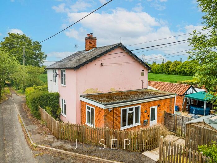 2 Bedroom Cottage For Sale In Old London Road, Copdock, Ipswich, IP8