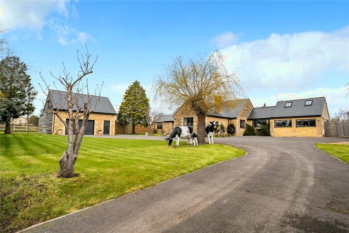 5 Bedroom Bungalow For Sale In The Common, Broughton Gifford, Melksham, Wiltshire, SN12