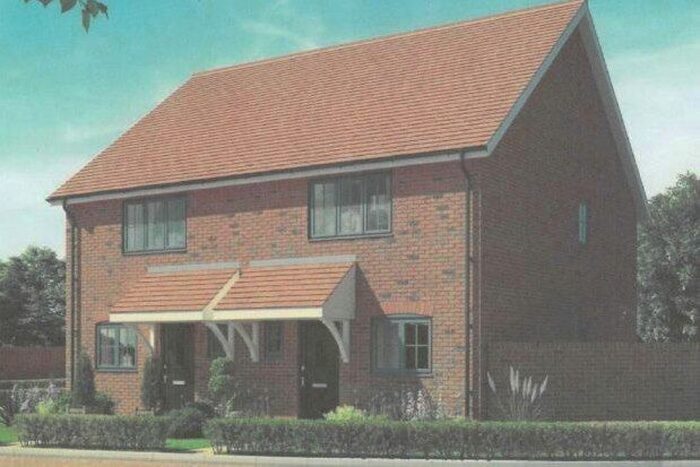 2 Bedroom Property To Rent In Honeysuckle Avenue, Ashford, TN24