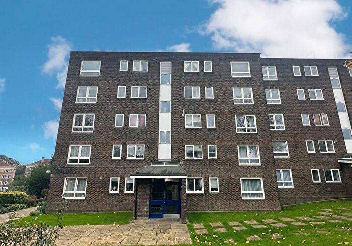 2 Bedroom Flat For Sale In Flat Braemar, Kersfield Road, London, SW15