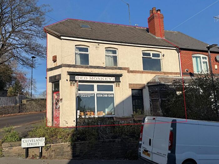 3 Bedroom End Of Terrace House For Sale In Daniel Hill, Sheffield, South Yorkshire, S6