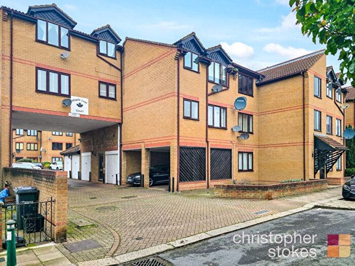 1 Bedroom Flat For Sale In Maple Leaf Court, Cross Road, Waltham Cross, Hertfordshire, EN8