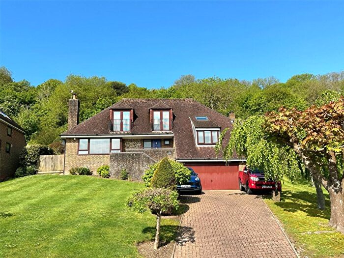 4 Bedroom Detached House For Sale In Lincoln Close, Meads, Eastbourne, BN20
