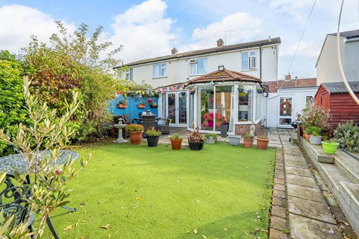 3 Bedroom Semi Detached House For Sale In Leven Road, York, YO24