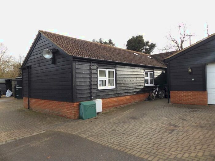 2 Bedroom Detached Bungalow To Rent In Birch Tree Grove, Ley Hill, Chesham, HP5