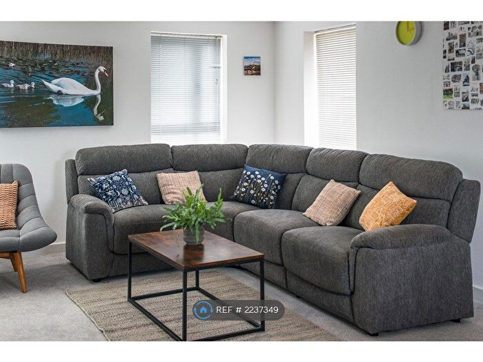 2 Bedroom Flat To Rent In Chieftain Way, Cambridge, CB4