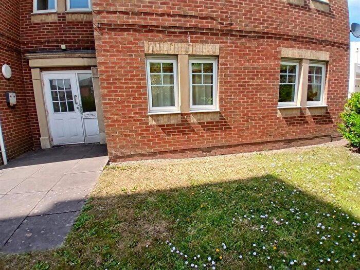2 Bedroom Flat To Rent In Leek New Road, Stoke-On-Trent, ST2