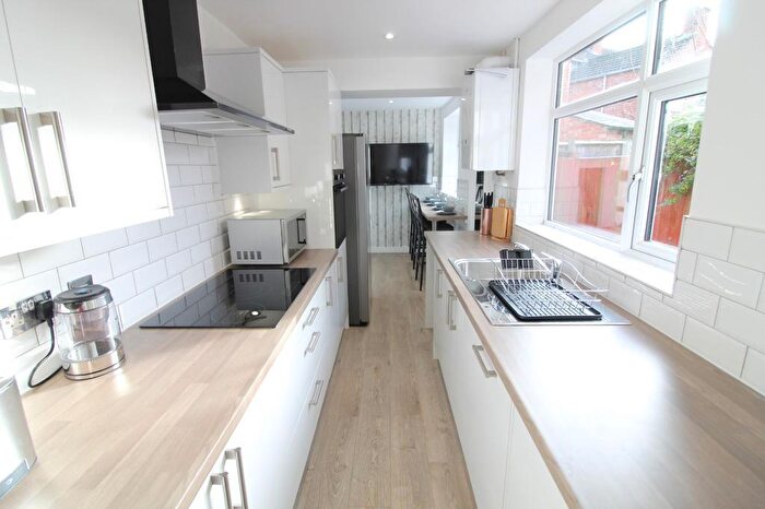 1 Bedroom Terraced House To Rent In King Street, Loughborough, LE11