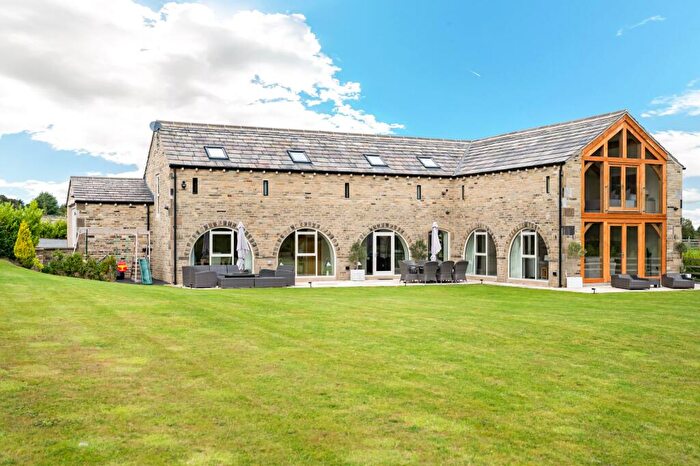 4 Bedroom Detached House For Sale In Greenside Road, Thurstonland, HD4