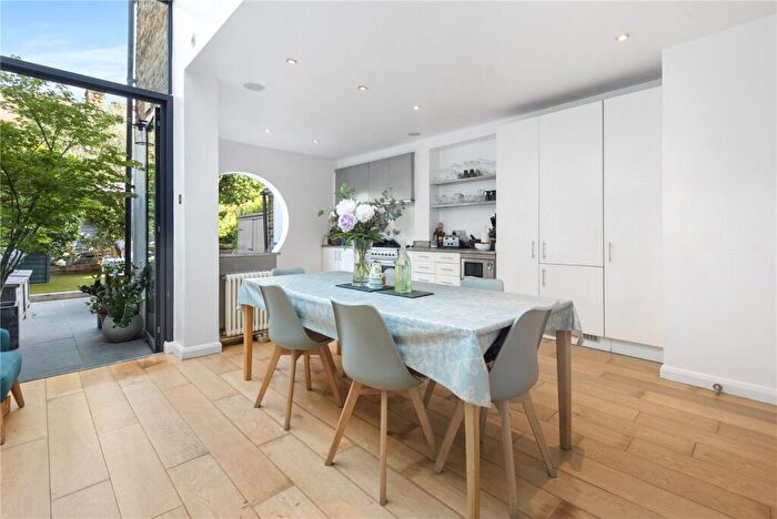 5 Bedroom Terraced House For Sale In Gosberton Road, London, SW12