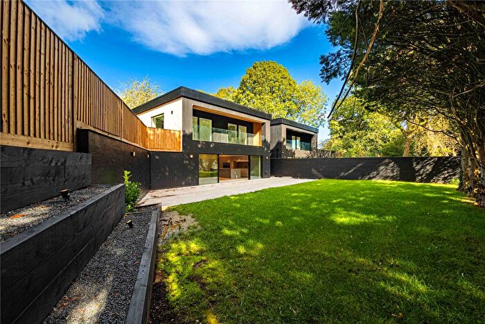 5 Bedroom Detached House For Sale In Fairydell Close, Kings Langley, Hertfordshire, WD4