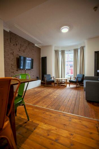 9 Bedroom Property To Rent In Cawdor Road Fallowfield, Manchester, M14