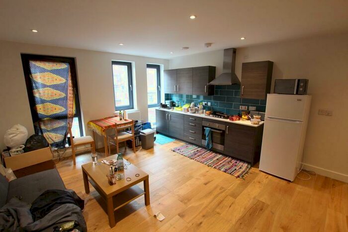 1 Bedroom Apartment To Rent In Woking, GU21
