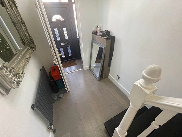 3 Bedroom Terraced House To Rent In Winifred Road, Dagenham, RM8