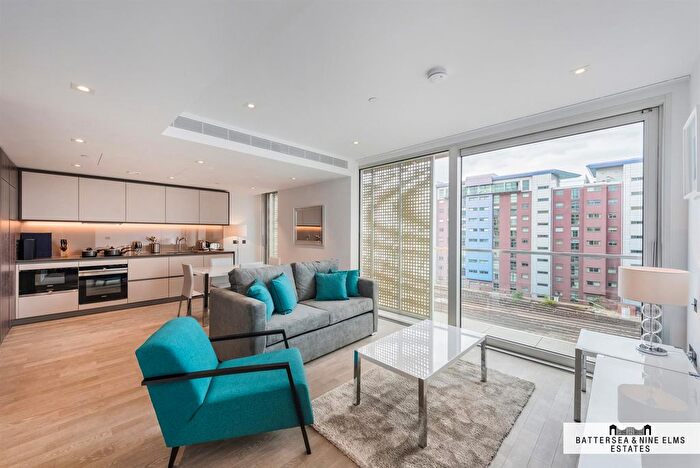 2 Bedroom Flat To Rent In Faraday House, London, SW11