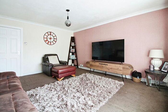 2 Bedroom Flat For Sale In Buckingham Road, Peterlee, SR8