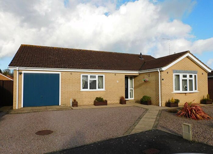 3 Bedroom Detached Bungalow For Sale In Skelton Drive, Long Sutton, PE12