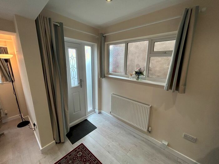 1 Bedroom Flat To Rent In Quarry Park Road, Sutton, SM1