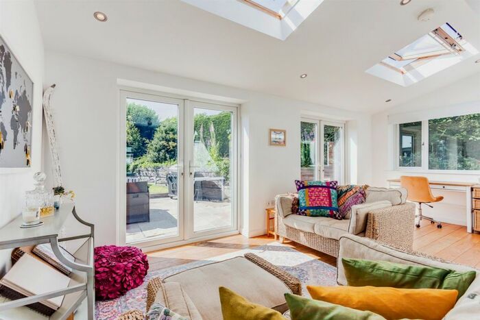 3 Bedroom Semi-Detached Bungalow For Sale In Brandy Carr Road, Kirkhamgate, Wakefield, WF2