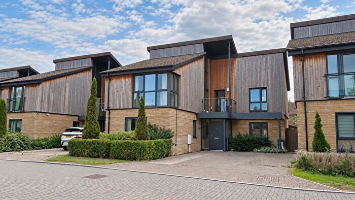4 Bedroom Detached House For Sale In Aiken Grange, Oakgrove, Milton Keynes, MK10