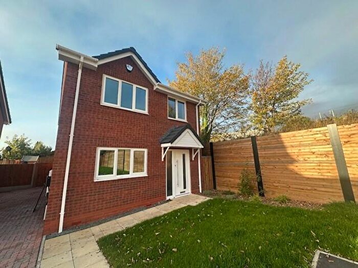 4 Bedroom House To Rent In Nicholson Court, Kidderminster, DY10