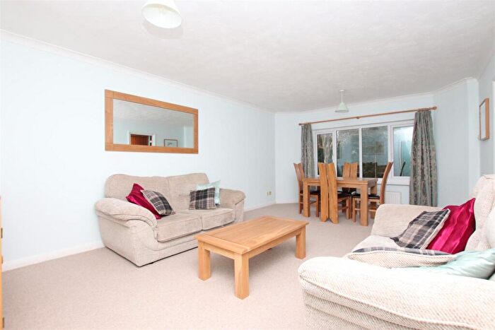 2 Bedroom Flat To Rent In Henrietta Court, Bath, BA2