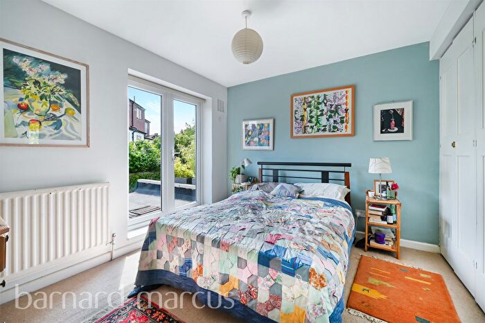 2 Bedroom Semi-Detached House For Sale In St. James's Close, London, SW17
