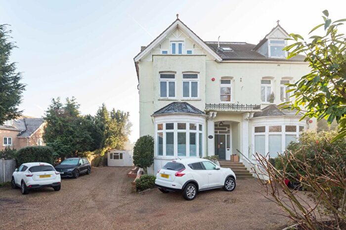 1 Bedroom Detached Bungalow To Rent In Rowantree Road, Merrivale House, EN2