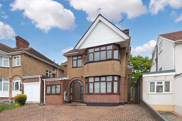 5 Bedroom Detached House To Rent In Lavender Avenue, London, NW9