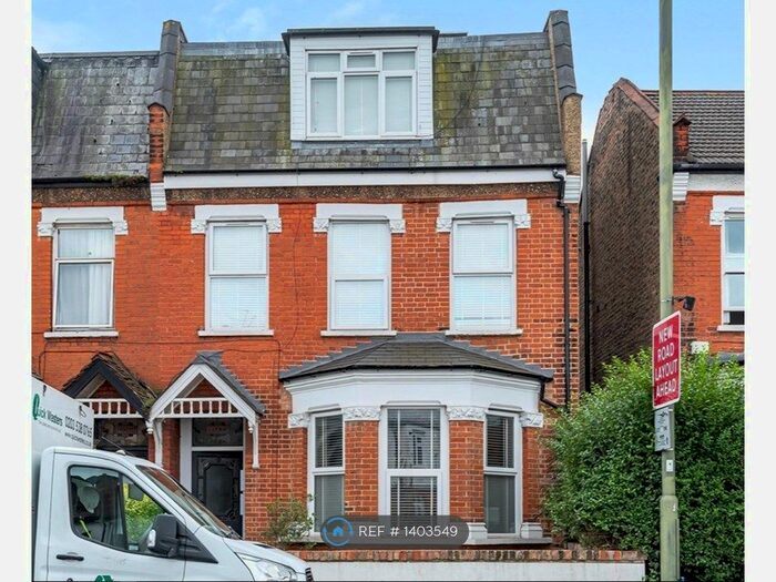 1 Bedroom Flat To Rent In Woodhouse Road, London, N12