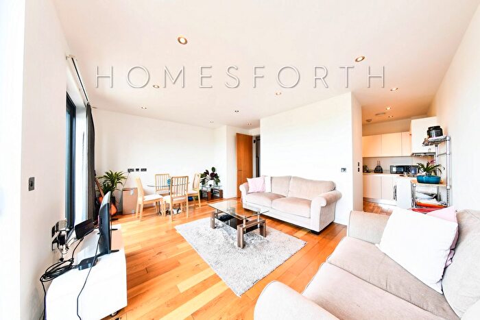 2 Bedroom Flat To Rent In Cascades, Finchley Road, Hampstead, NW3