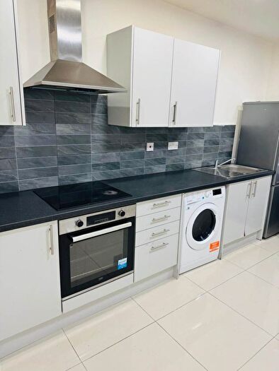 1 Bedroom Flat To Rent In Colum Place, Cardiff, CF10