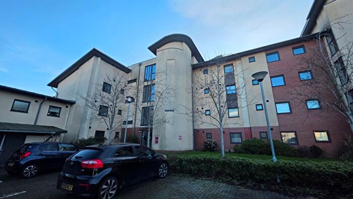 2 Bedroom Flat To Rent In Tunnicliffe Close, Swindon, SN3