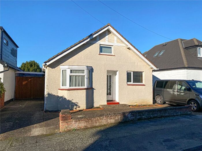 2 Bedroom Bungalow For Sale In Dale Road, Walton-On-Thames, KT12