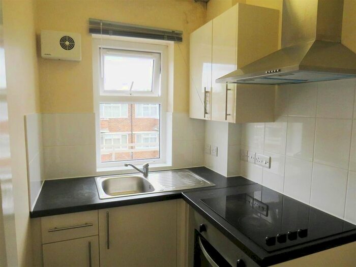 1 Bedroom Property To Rent In Lumsden Mansions, Shirley Road, Southampton, SO15
