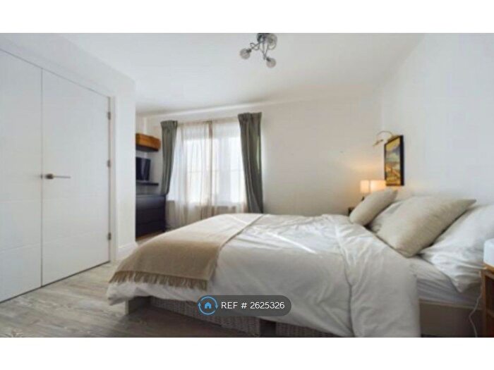 2 Bedroom Flat To Rent In Bridgecroft House, Deepcut, Camberley, GU16