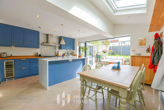 3 Bedroom Semi-Detached House For Sale In Alma Road, St Albans, AL1