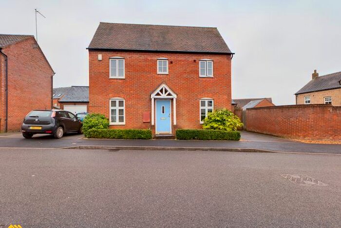3 Bedroom Detached House To Rent In Ribston Close, Banbury OX16