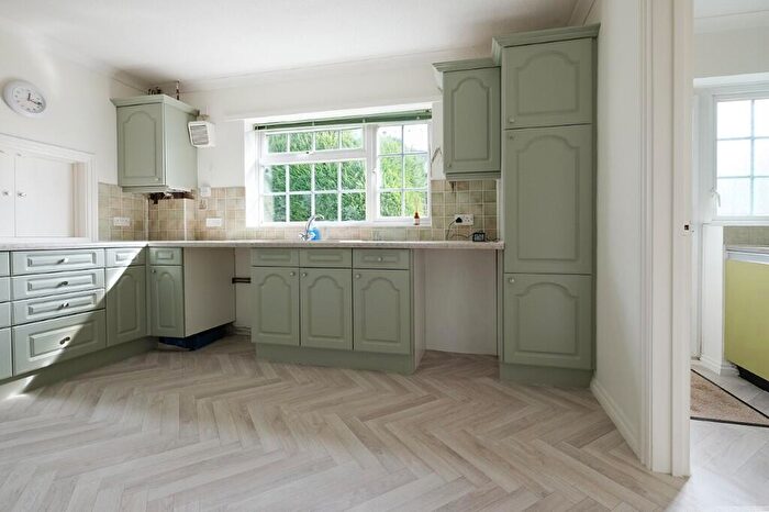 4 Bedroom Detached House For Sale In The Drive, Craigweil-on-Sea, Bognor Regis, West Sussex, PO21