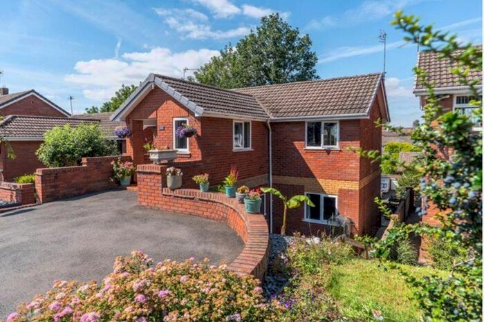 4 Bedroom Property To Rent In Maidendale Road, Kingswinford DY6