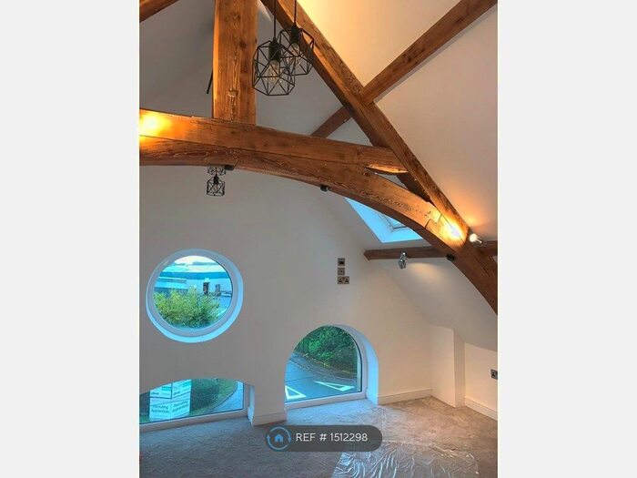 3 Bedroom Flat To Rent In Wade House Road, Halifax, HX3