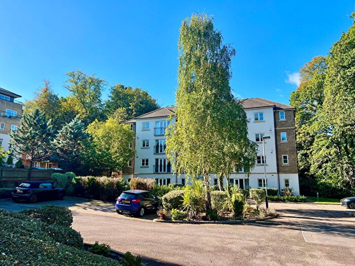 1 Bedroom Flat To Rent In Willicombe Park, Albert Court Willicombe Park, TN2
