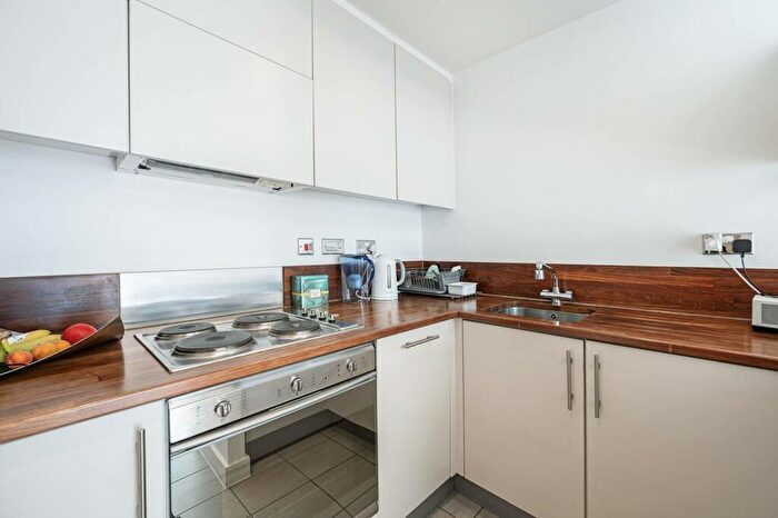 1 Bedroom Flat To Rent In Hardwick Street, Finsbury, London, EC1R