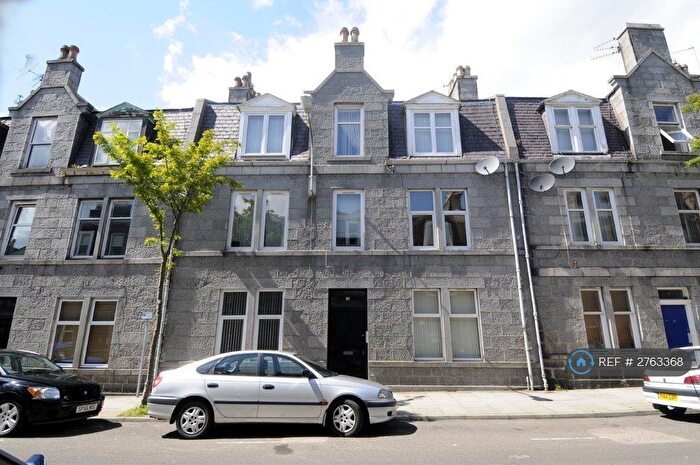 2 Bedroom Flat To Rent In Wallfield Crescent, Aberdeen, AB25