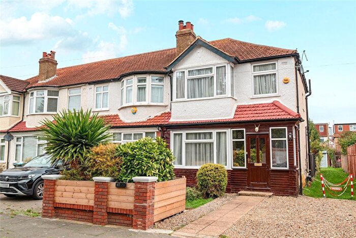3 Bedroom End Terrace House For Sale In Surbiton, KT6