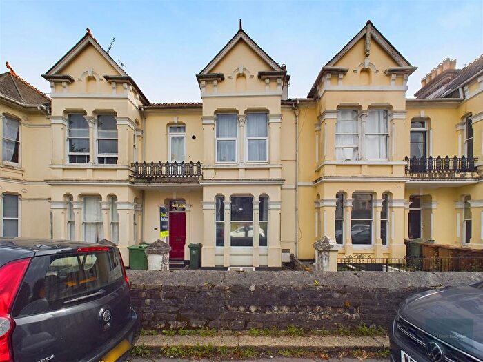 1 Bedroom Flat For Sale In Connaught Avenue, Mannamead, Plymouth, PL4