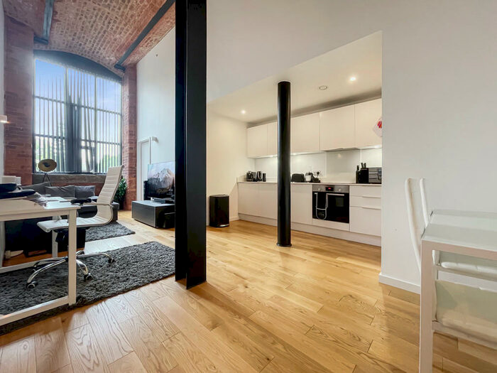 2 Bedroom Apartment To Rent In Elisabeth Mill, SK5