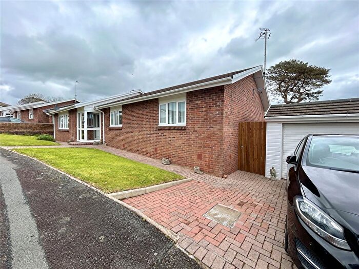 4 Bedroom Bungalow For Sale In Gateholm Avenue, Milford Haven, Pembrokeshire, SA73
