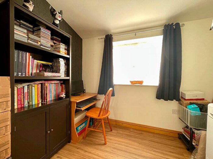 3 Bedroom Terraced House For Sale In Thurspit Place, Ecton Brook, NN3