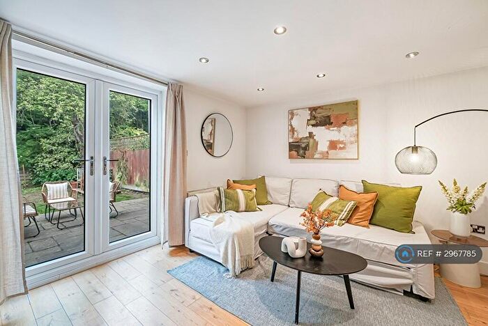 4 Bedroom Semi-Detached House To Rent In Kimberley Avenue, London, SE15